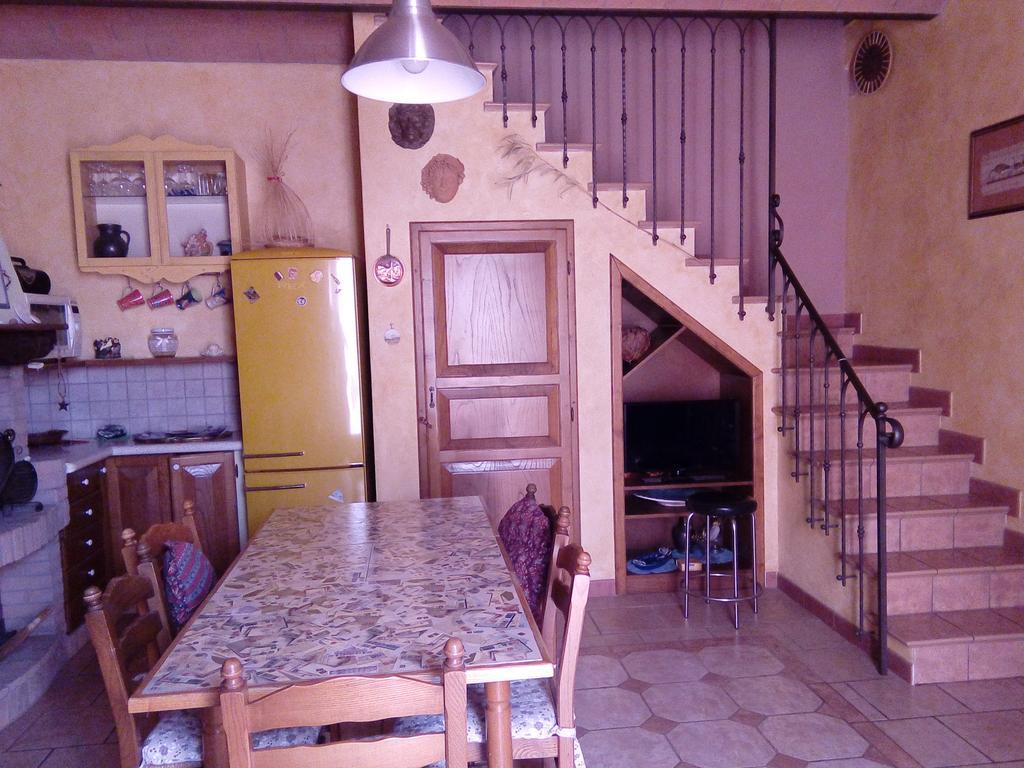 Carlo'S Country House Castellina Marittima Esterno foto