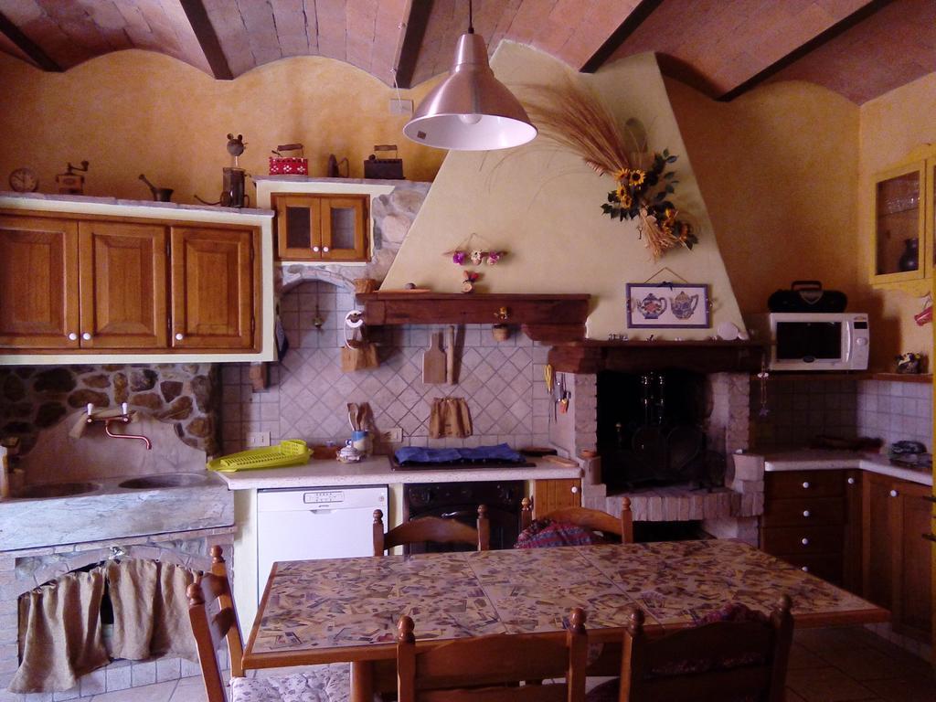 Carlo'S Country House Castellina Marittima Esterno foto