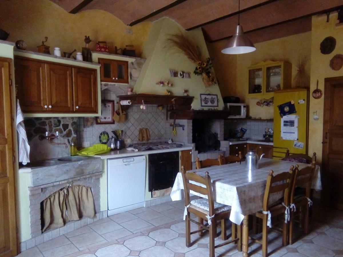 Carlo'S Country House Castellina Marittima Esterno foto