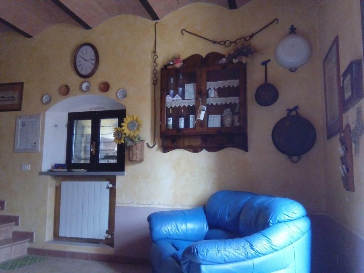 Carlo'S Country House Castellina Marittima Esterno foto